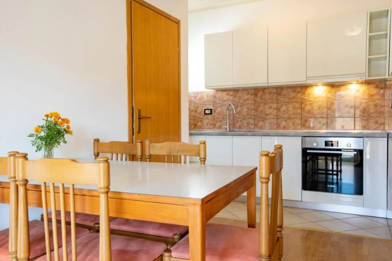 Apartments Rajska Plaza Lopar