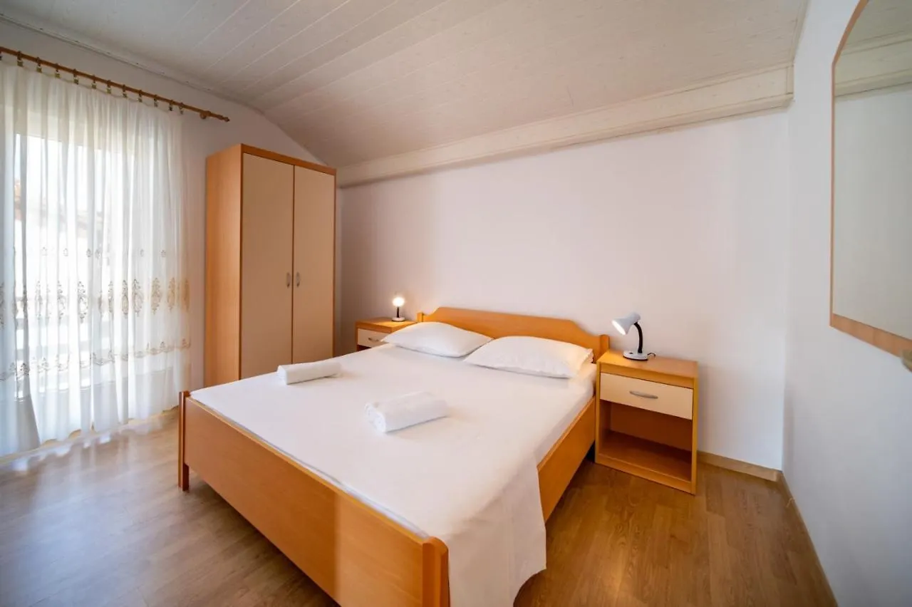 Apartments Rajska Plaza Lopar Croaţia